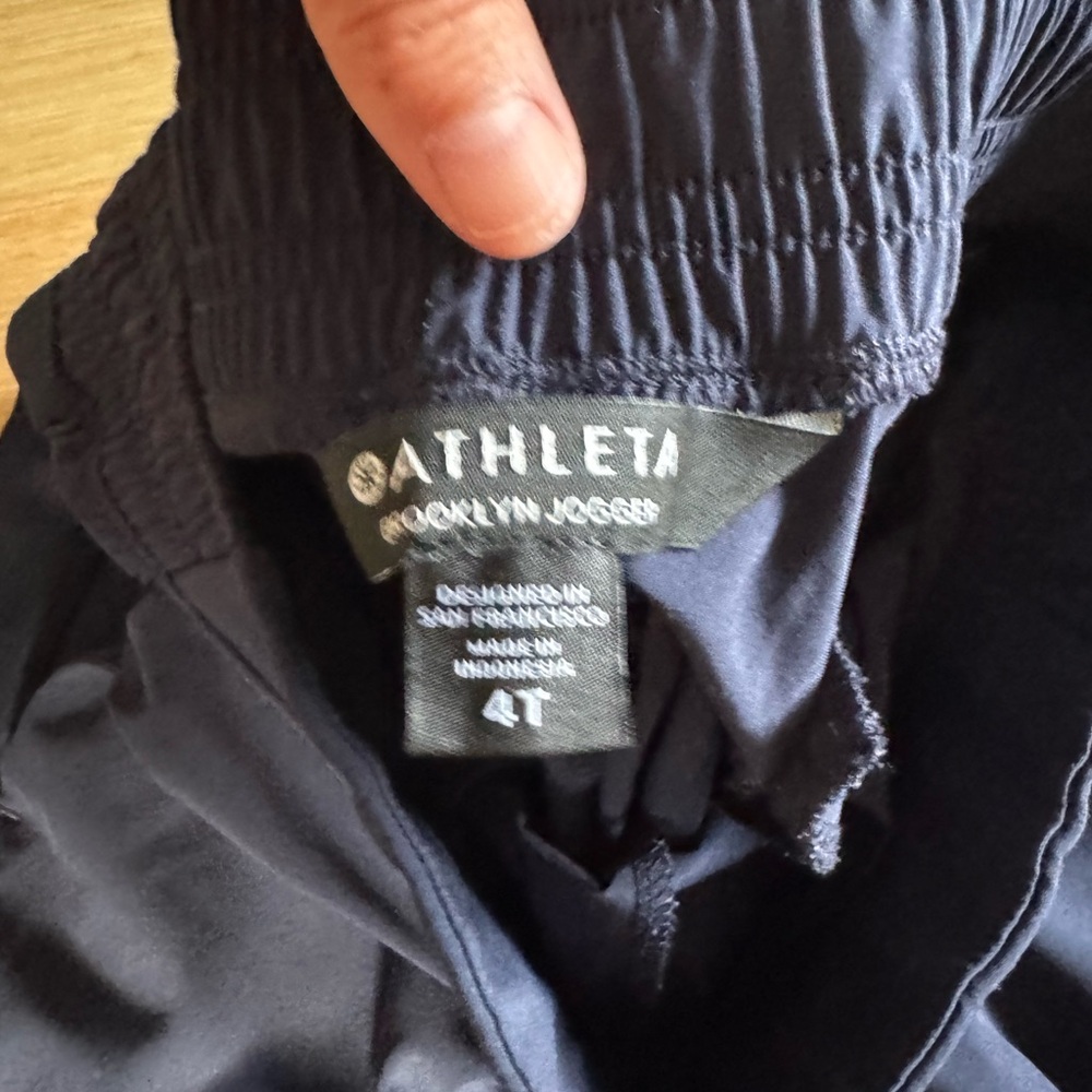 Athleta navy pants never worn size 4 Tall - Picture 4 of 4